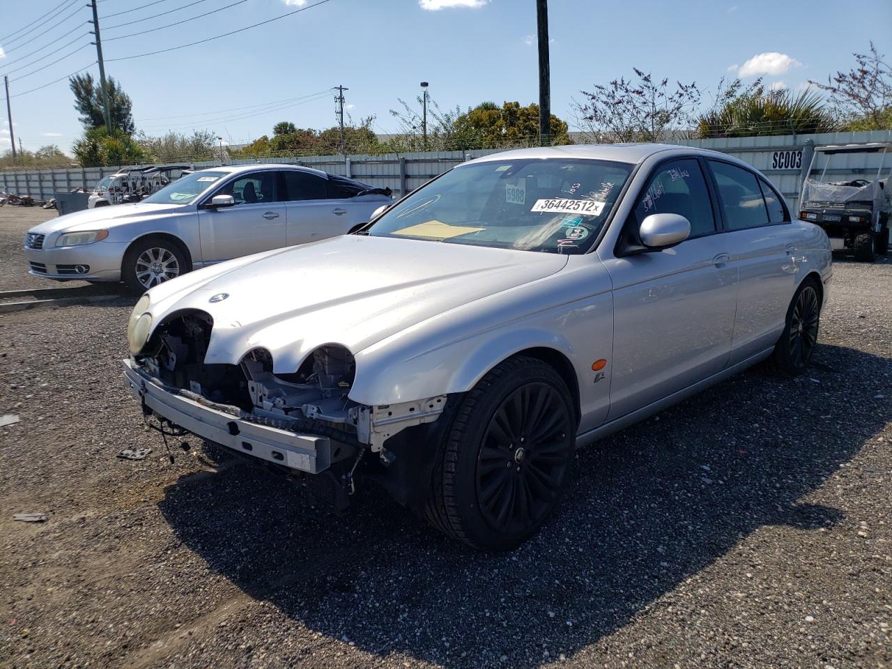 Photo 2 from auction – 2005 JAGUAR S-TYPE R with VIN SAJWA03V451N33566