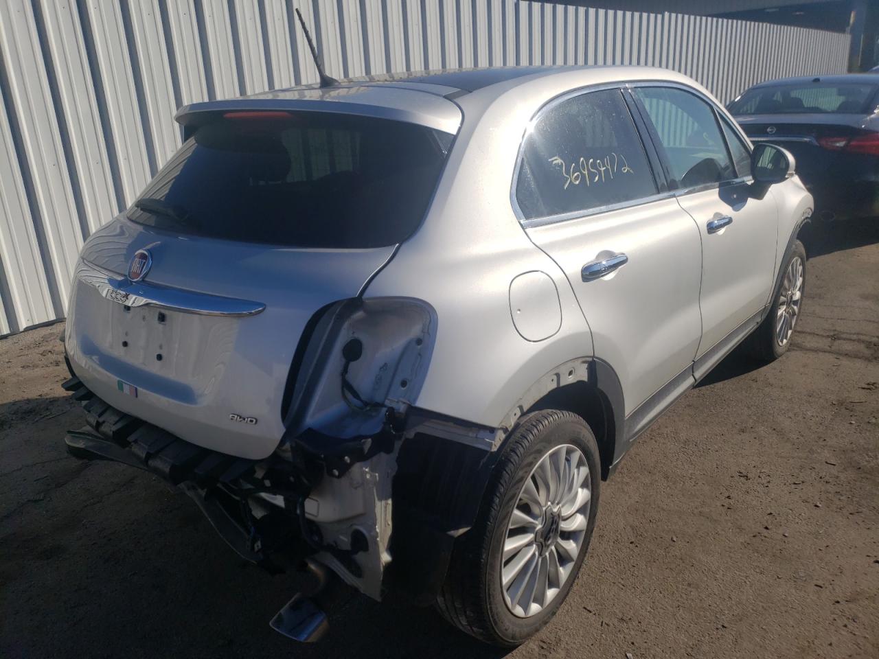 Photo 4 from auction – 2016 FIAT 500X LOUNG with VIN ZFBCFYDT0GP488059