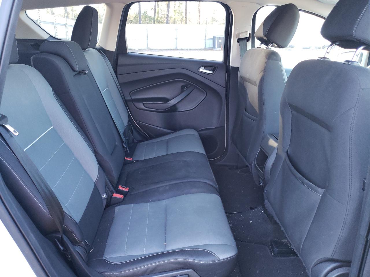 Photo 6 from auction – 2015 FORD ESCAPE SE with VIN 1FMCU9G95FUC72809