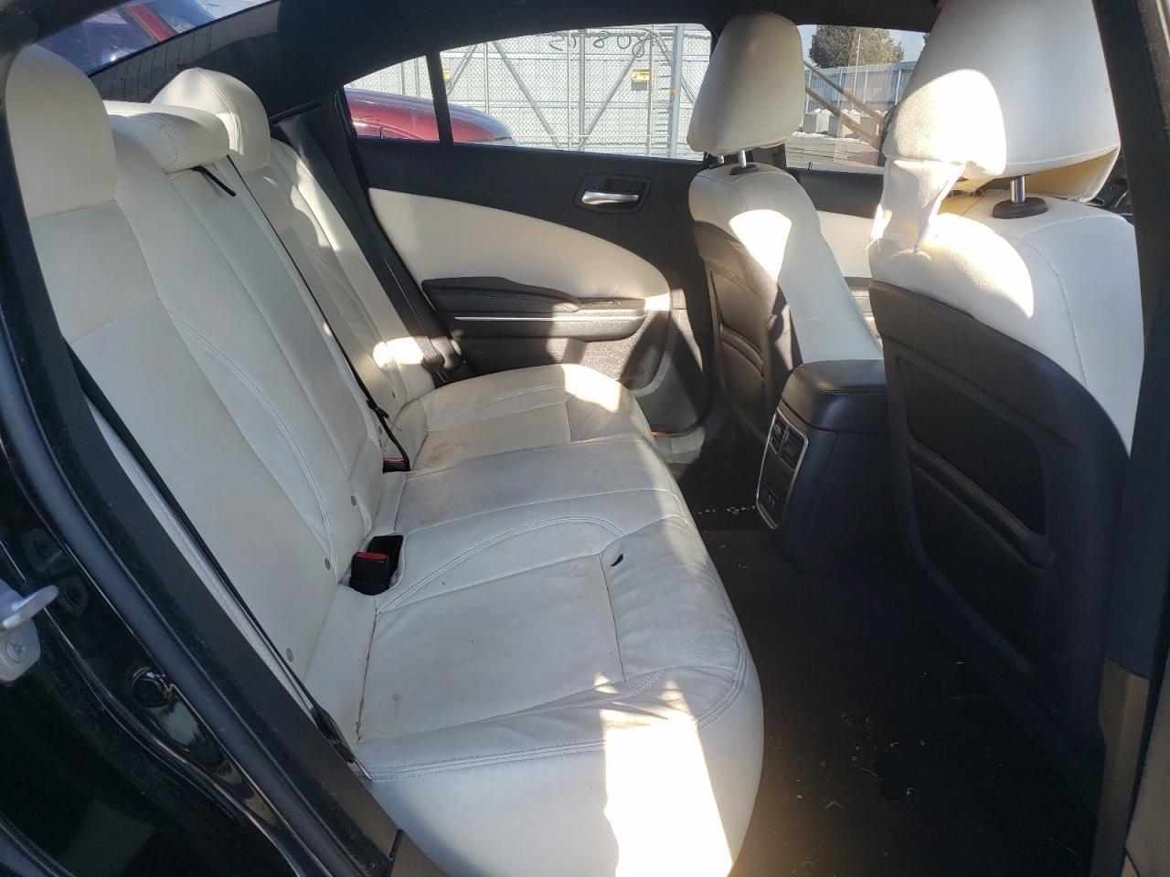 Photo 6 from auction – 2015 DODGE CHARGER SE with VIN 2C3CDXBG8FH716741