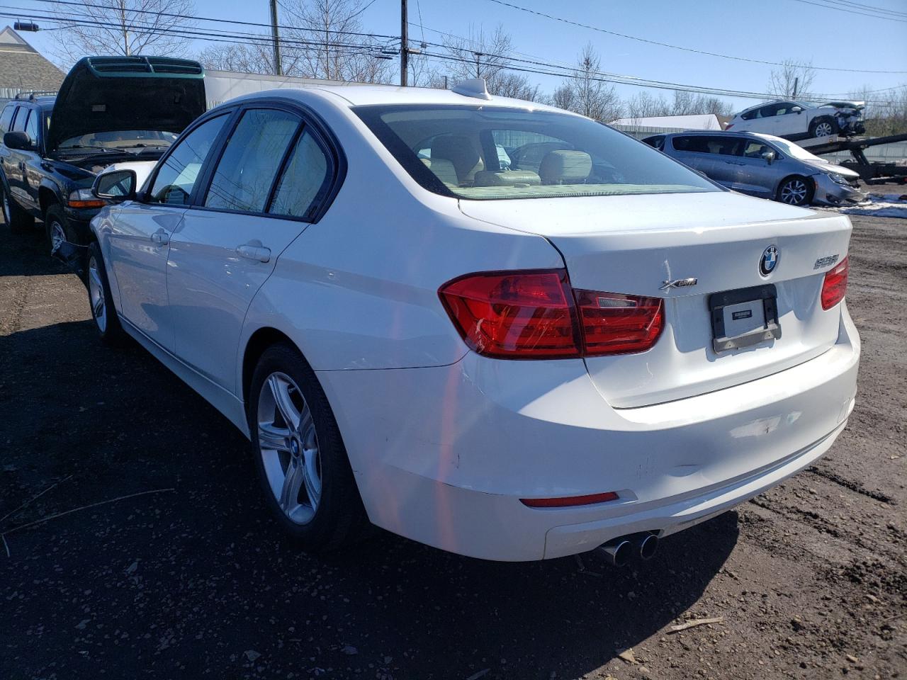 Zdjęcie 3 z aukcji – 2013 BMW 3 SERIES z VIN WBA3B5C57DF592167