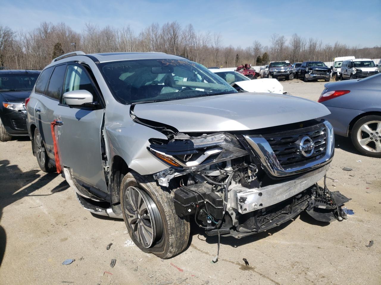 NISSAN PATHFINDER 2017 with VIN 5N1DR2MM4HC658328 - Photo from auction