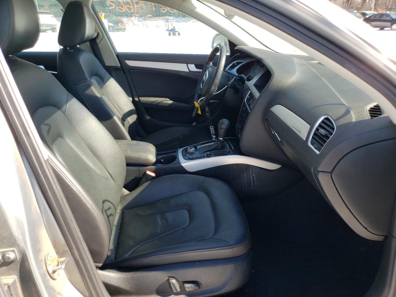 Photo 5 from auction – 2011 AUDI A4 PREMIUM with VIN WAUWFAFLXBA047269