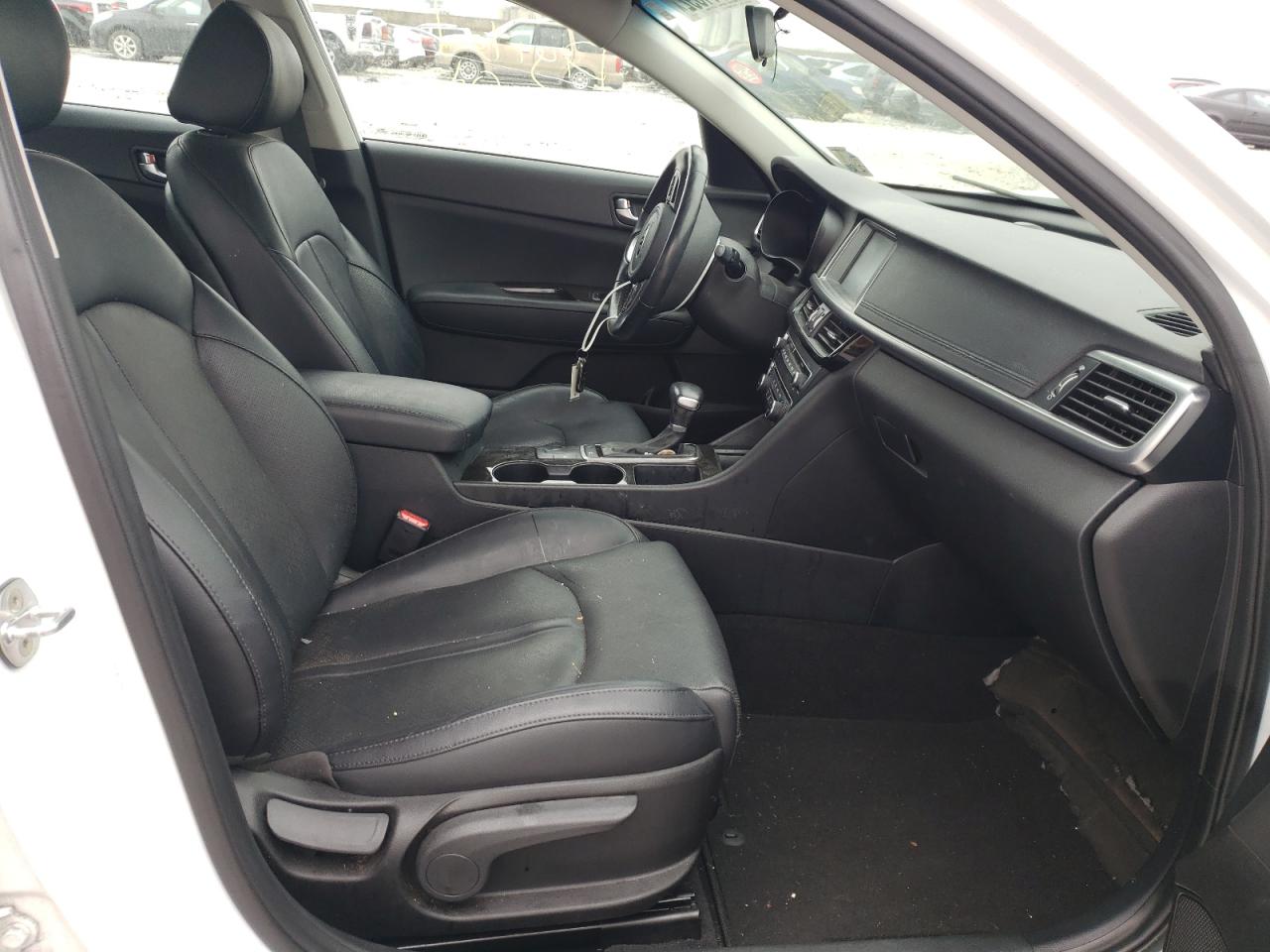 Photo 5 from auction – 2017 KIA OPTIMA EX with VIN 5XXGU4L30HG159479