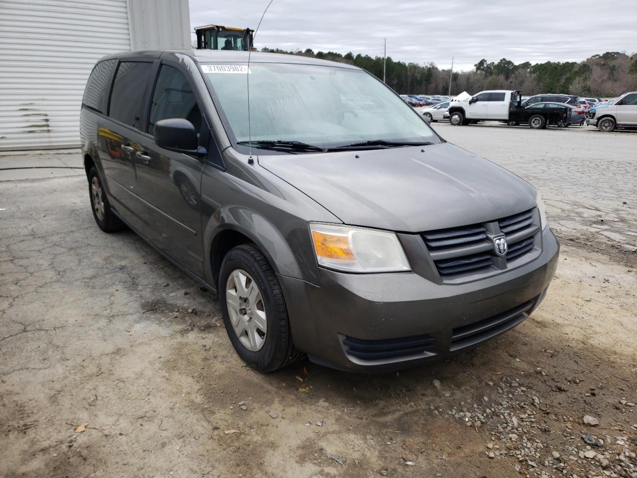 DODGE GRAND CARA 2010 with VIN 2D4RN4DE0AR340071 - Photo from auction