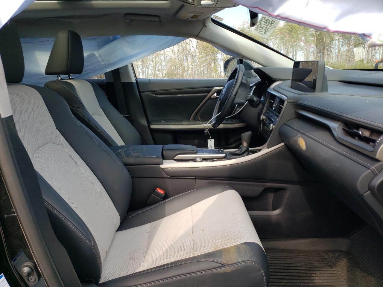 Photo 5 from auction – 2022 LEXUS RX 350 with VIN 2T2HZMDA3NC309957