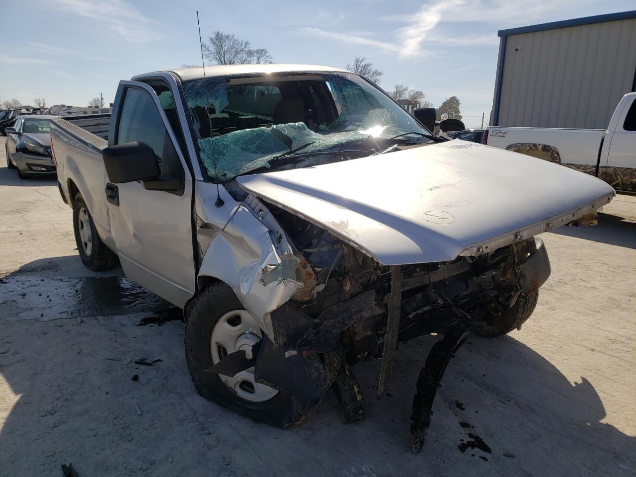 FORD F150 2005 with VIN 1FTRF14W85NC08289 - Photo from auction