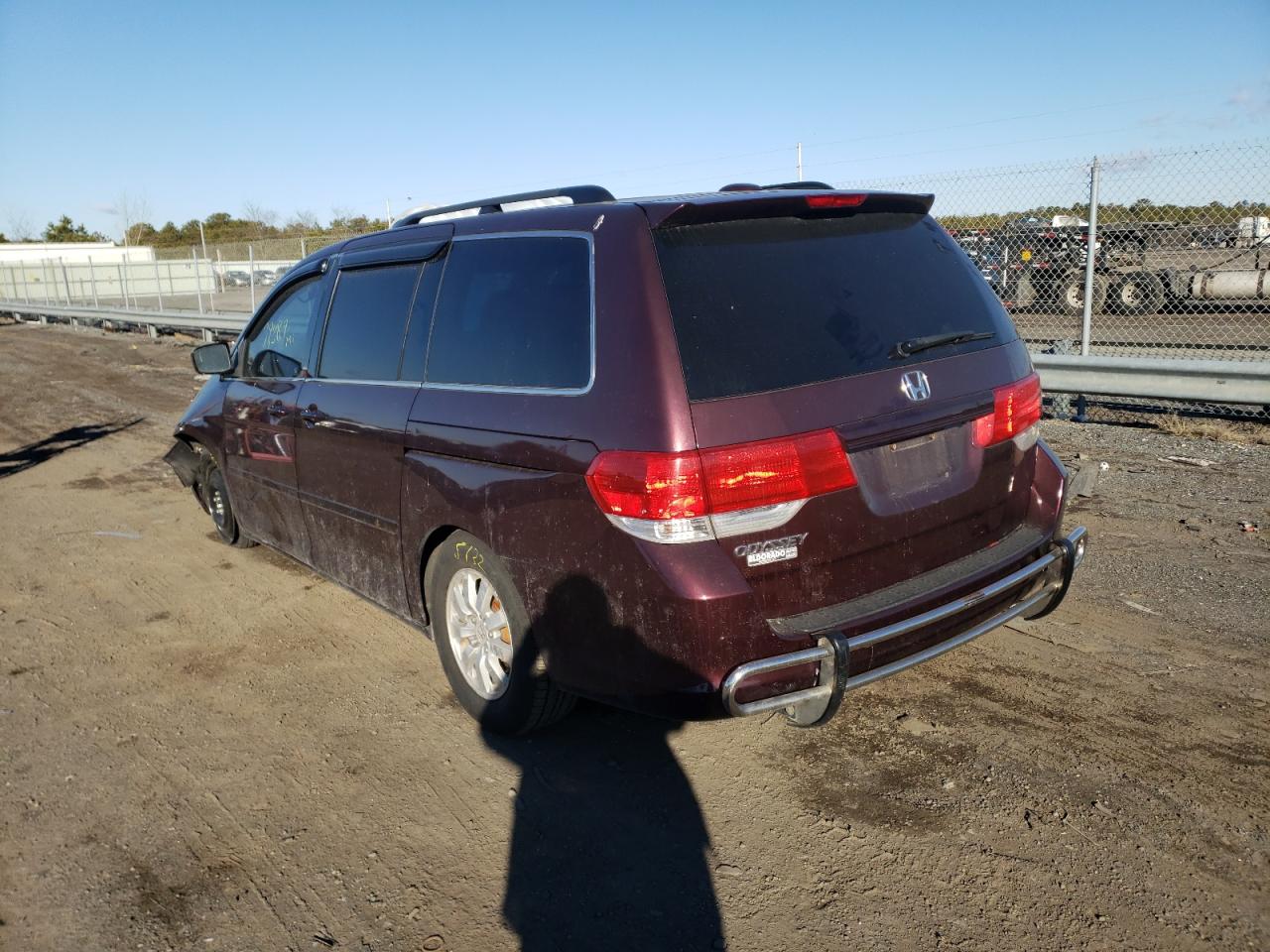 Photo 3 from auction – 2010 HONDA ODYSSEY EX with VIN 5FNRL3H72AB021176