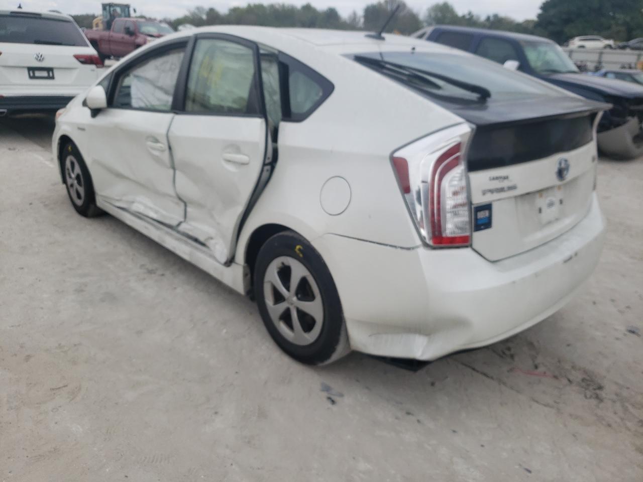 Photo 3 from auction – 2015 TOYOTA PRIUS with VIN JTDKN3DU5F1909962