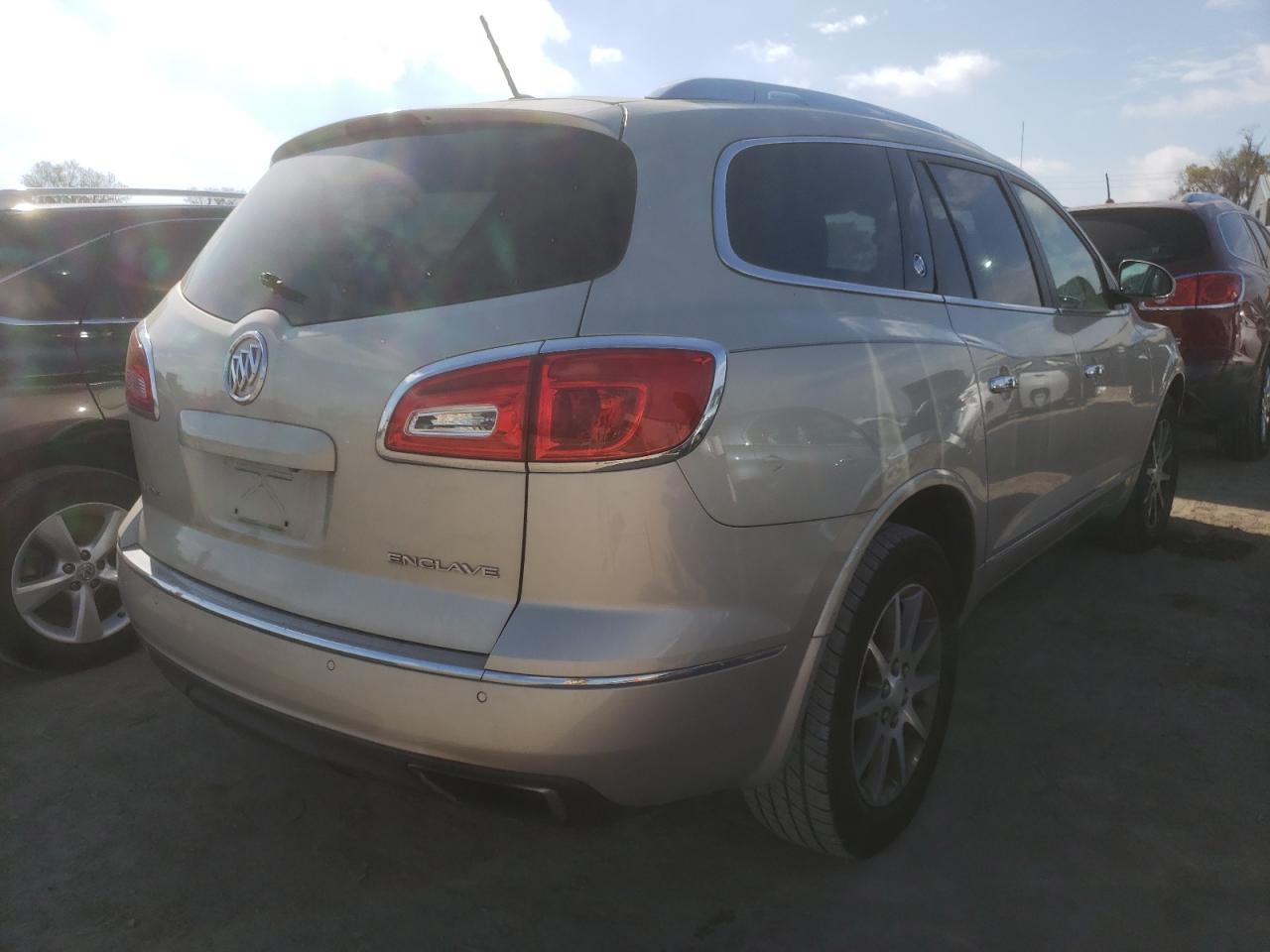 Photo 4 from auction – 2014 BUICK ENCLAVE with VIN 5GAKRBKDXEJ201479