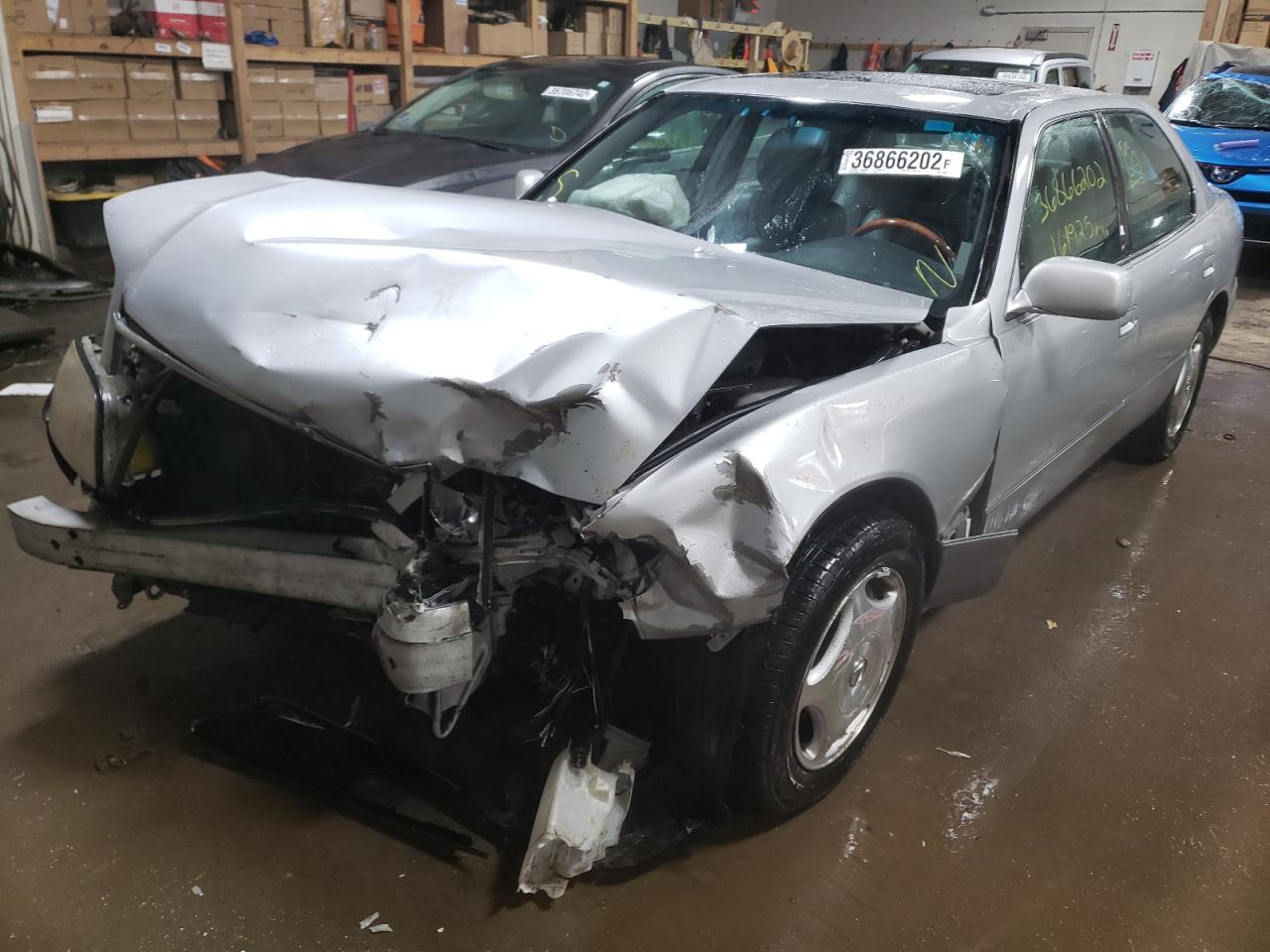 Photo 2 from auction – 1999 LEXUS LS 400 with VIN JT8BH28F0X0143903