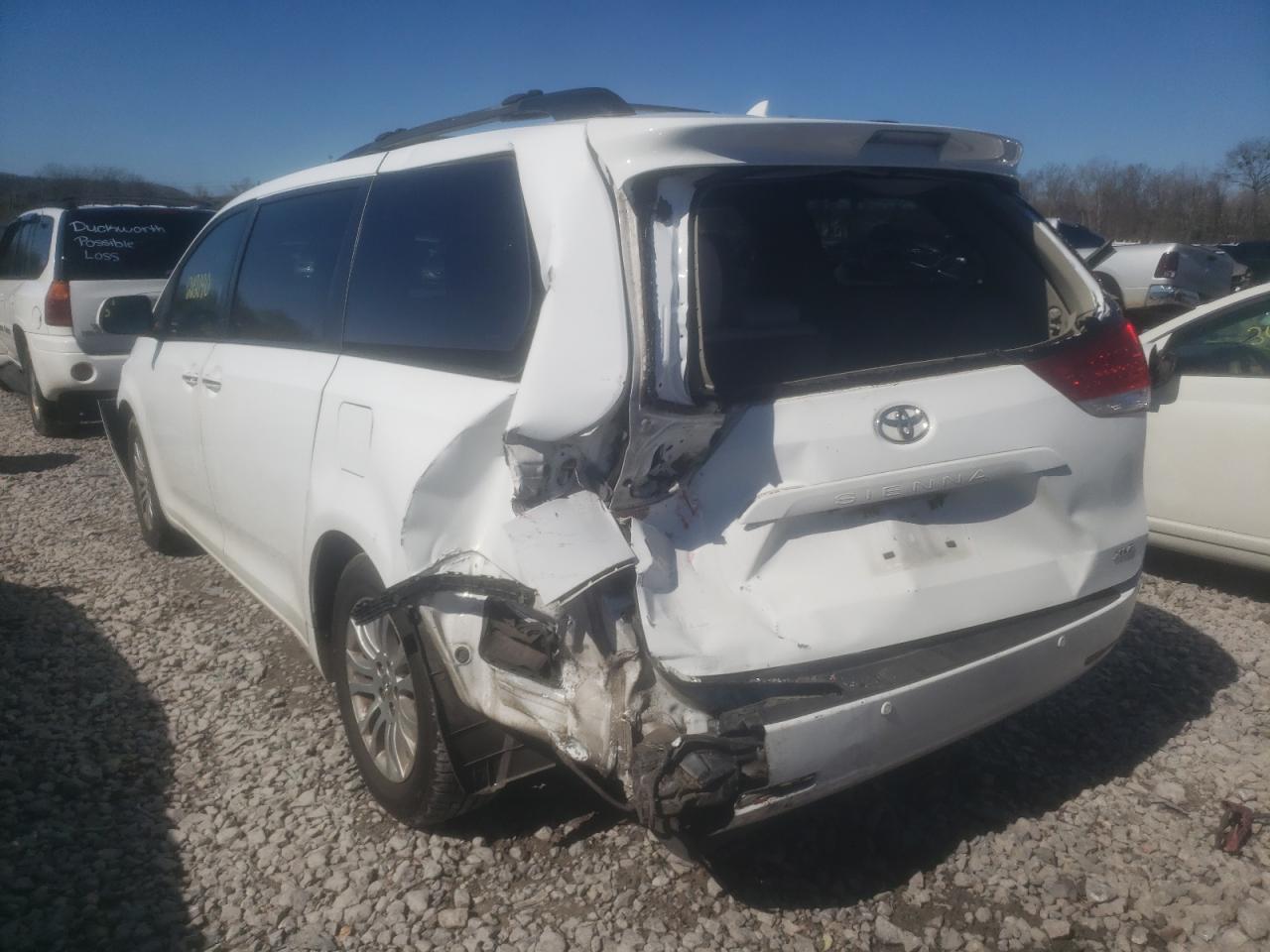 Photo 3 from auction – 2011 TOYOTA SIENNA XLE with VIN 5TDYK3DC7BS148665
