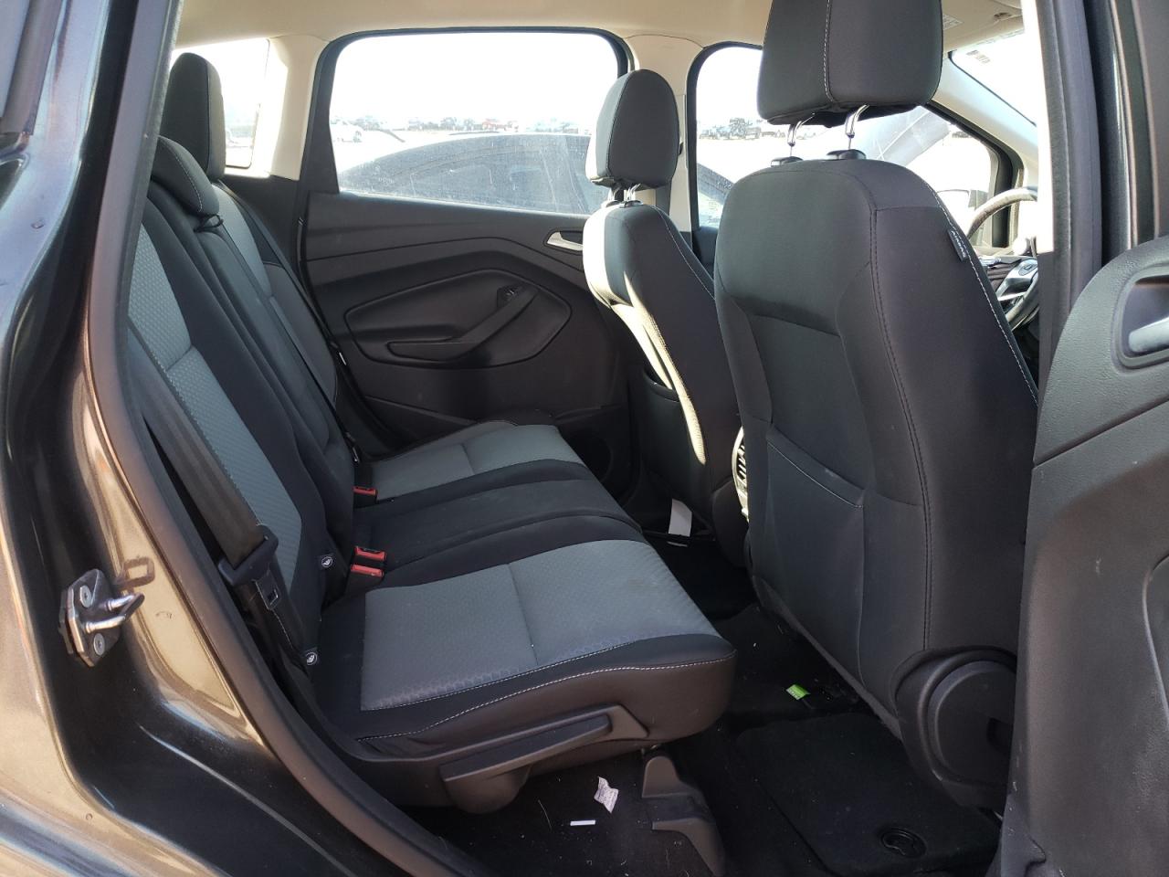 Photo 6 from auction – 2017 FORD C-MAX SE with VIN 1FADP5AU5HL109579