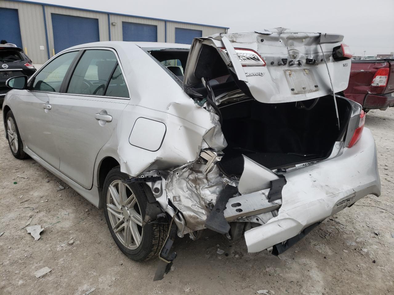 Photo 3 from auction – 2014 TOYOTA CAMRY L with VIN 4T1BF1FK2EU737458