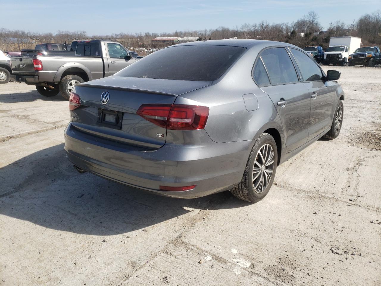 Photo 4 from auction – 2018 VOLKSWAGEN JETTA SE with VIN 3VWDB7AJ2JM211756