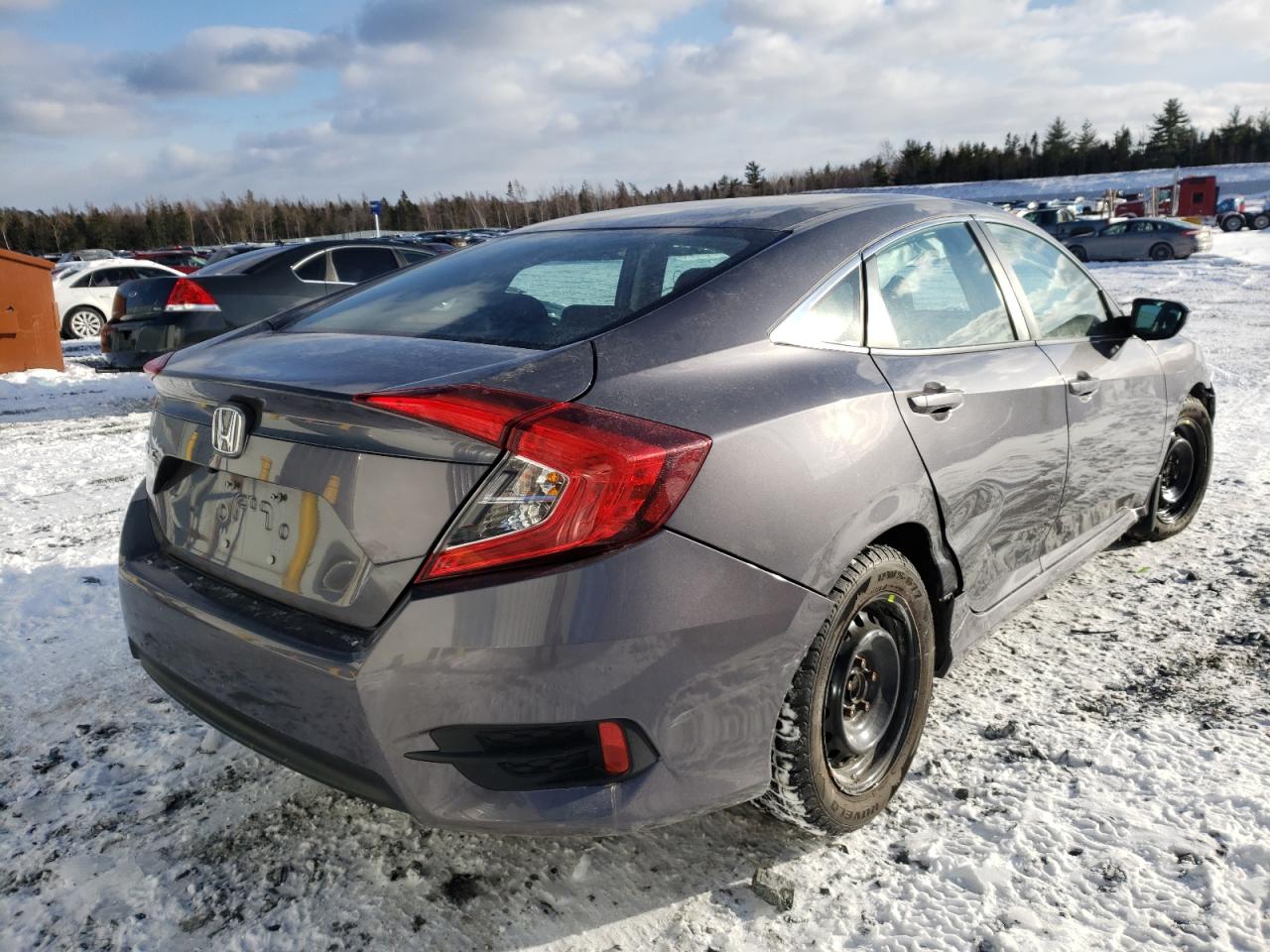 Photo 4 from auction – 2016 HONDA CIVIC LX with VIN 2HGFC2F53GH023411