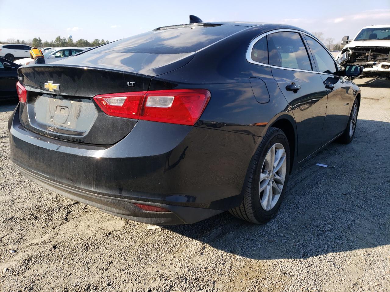 Photo 4 from auction – 2016 CHEVROLET MALIBU LT with VIN 1G1ZE5ST9GF186926