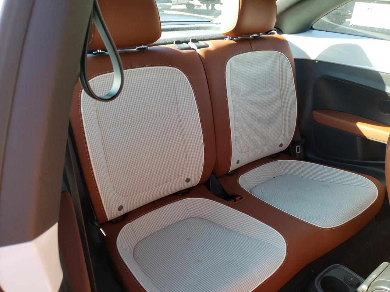 Photo 6 from auction – 2017 VOLKSWAGEN BEETLE 1.8 with VIN 3VWF17AT9HM618058