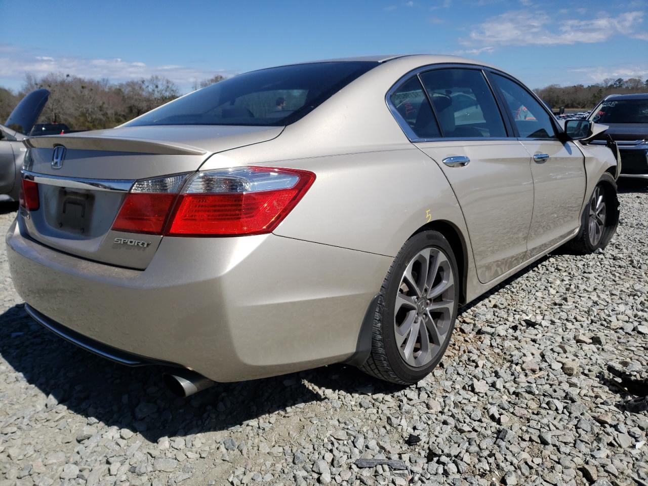 Photo 4 from auction – 2014 HONDA ACCORD SPO with VIN 1HGCR2F57EA026776