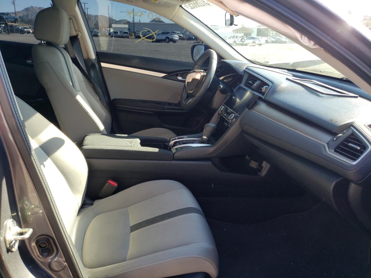 Photo 5 from auction – 2016 HONDA CIVIC EX with VIN 2HGFC1F35GH652595
