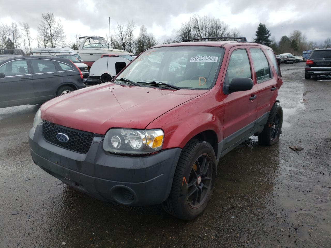 Photo 2 from auction – 2005 FORD ESCAPE XLS with VIN 1FMYU92Z75KE32017