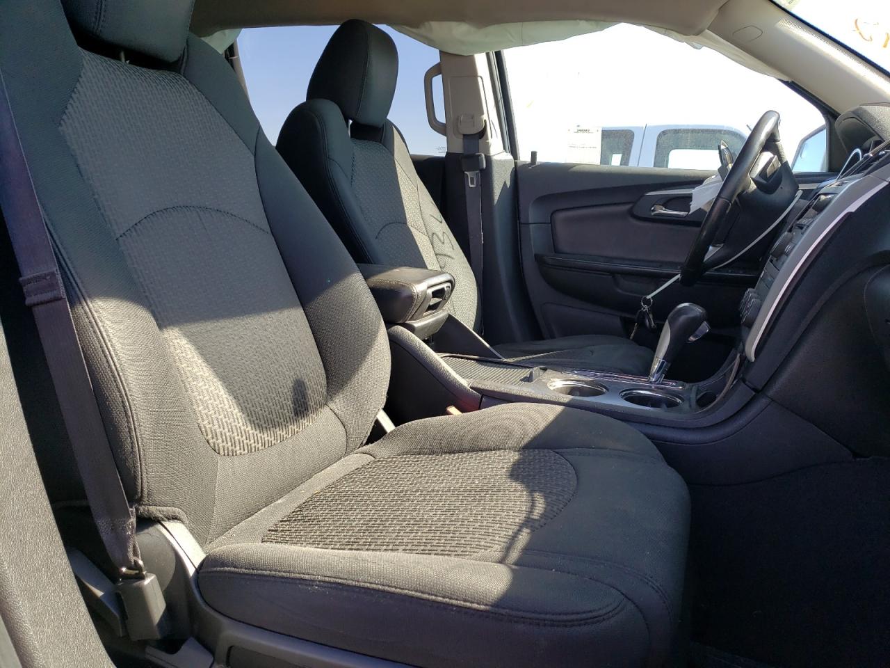 Photo 5 from auction – 2012 CHEVROLET TRAVERSE L with VIN 1GNKRGEDXCJ237586