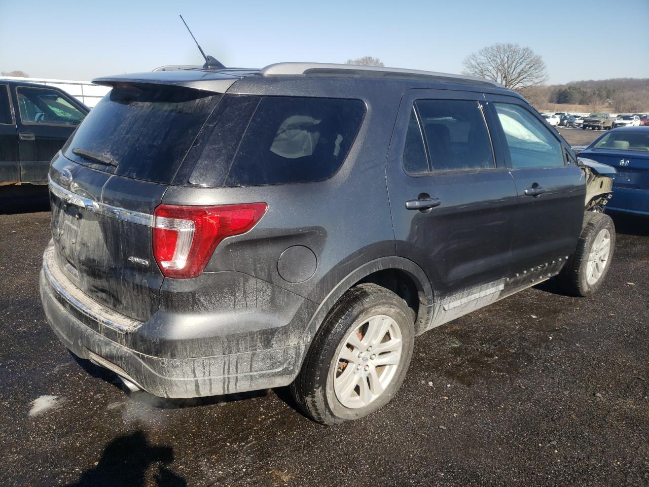 Photo 4 from auction – 2018 FORD EXPLORER X with VIN 1FM5K8D81JGC30147