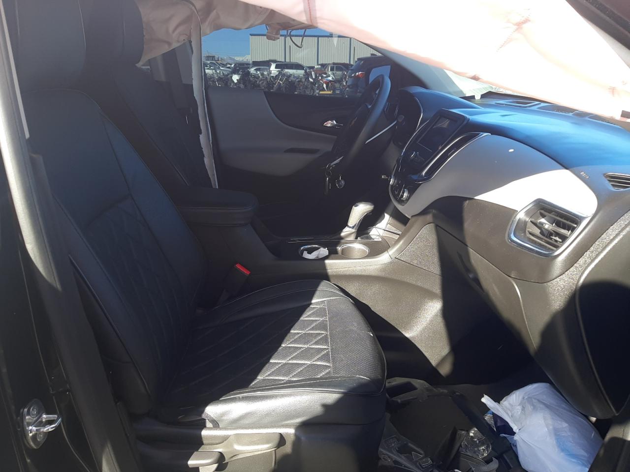 Photo 5 from auction – 2021 CHEVROLET EQUINOX LS with VIN 2GNAXHEV3M6104537