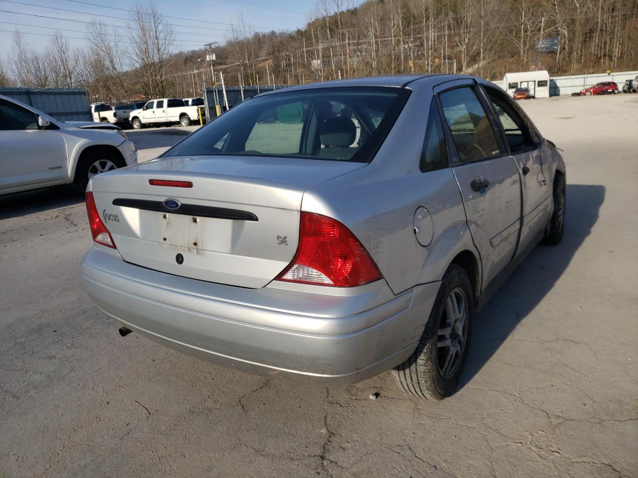 Photo 4 from auction – 2001 FORD FOCUS LX with VIN 1FAFP33P71W306259