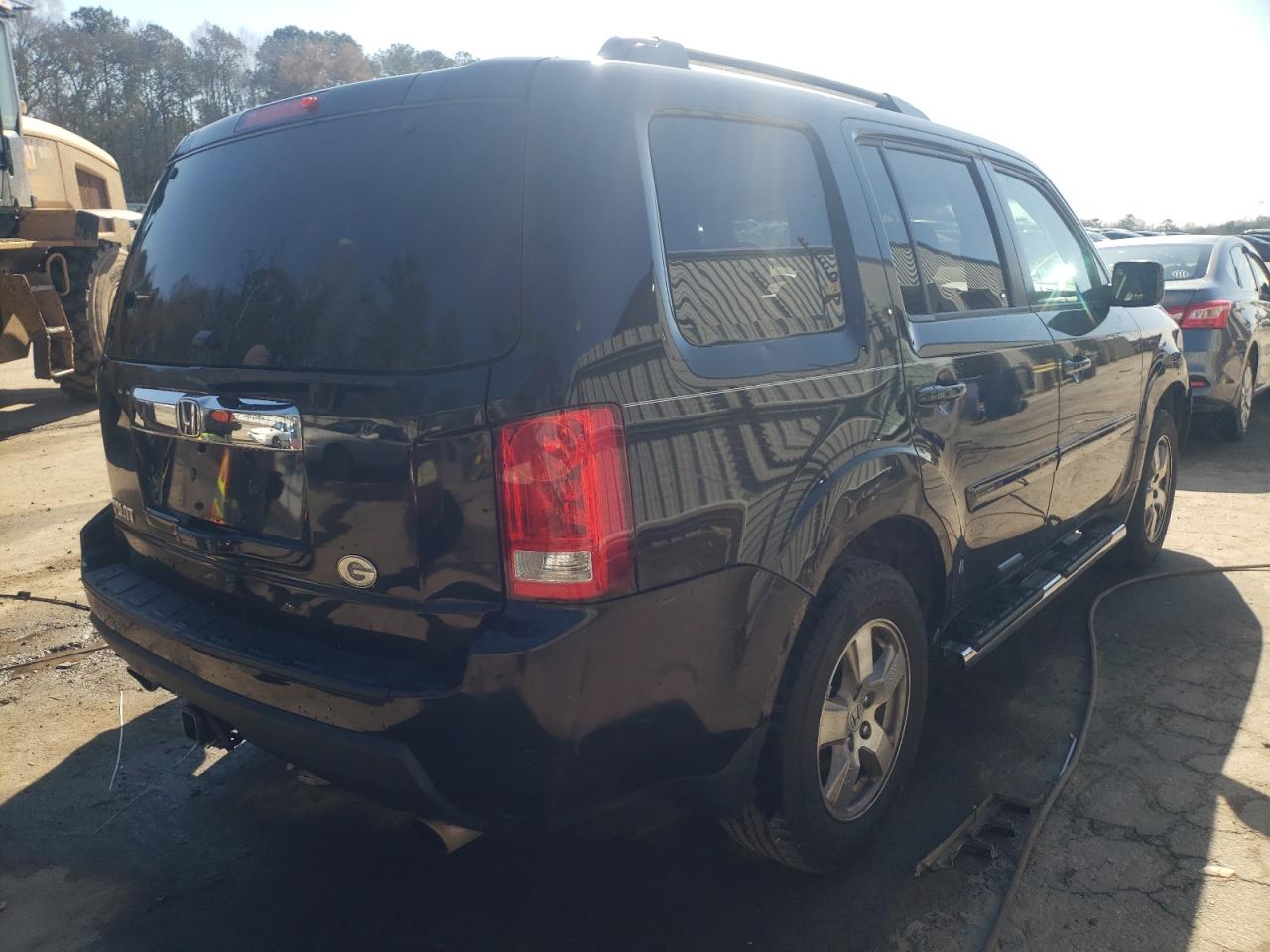 Photo 4 from auction – 2011 HONDA PILOT EXLN with VIN 5FNYF3H70BB018331