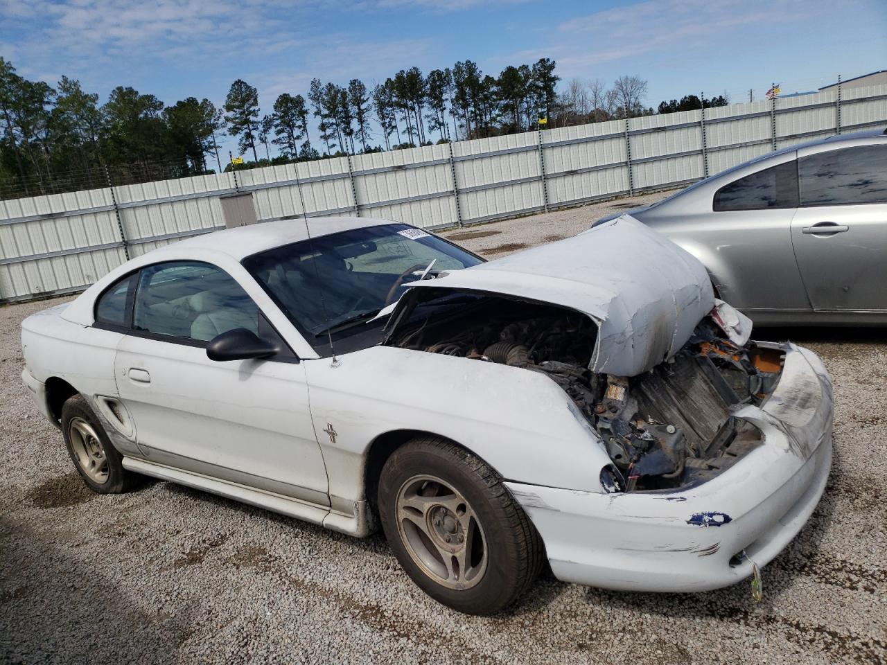 FORD MUSTANG 1997 with VIN 1FALP4049VF121526 - Photo from auction