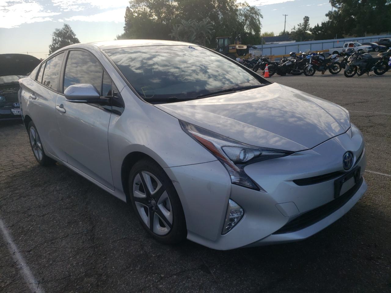TOYOTA PRIUS 2016 with VIN JTDKARFU2G3006606 - Photo from auction