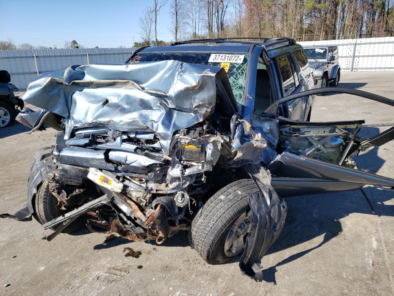 Photo 9 from auction – 2004 TOYOTA 4RUNNER SR with VIN JTEBU14R640055033
