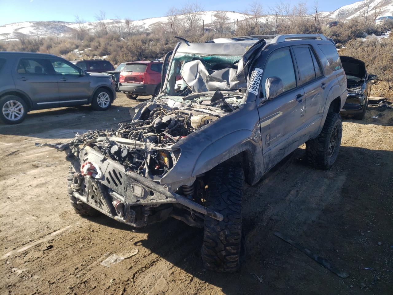 Photo 2 from auction – 2005 TOYOTA 4RUNNER SR with VIN JTEBU14R058033371