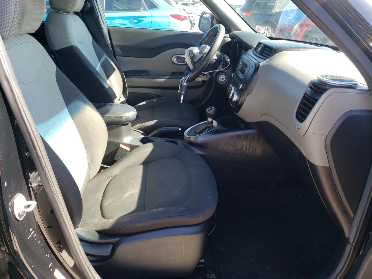 Photo 5 from auction – 2016 KIA SOUL with VIN KNDJN2A29G7244748