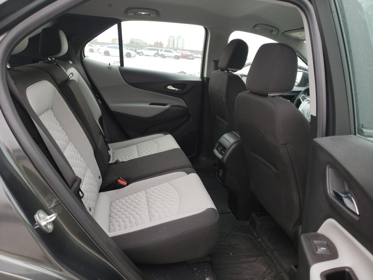 Photo 6 from auction – 2021 CHEVROLET EQUINOX LS with VIN 2GNAXHEV2M6140414