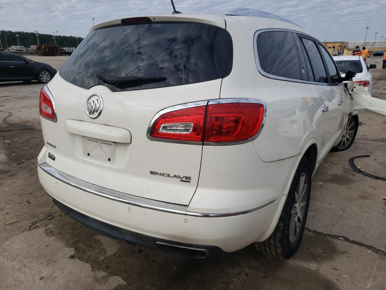 Photo 4 from auction – 2015 BUICK ENCLAVE with VIN 5GAKVBKD1FJ106581