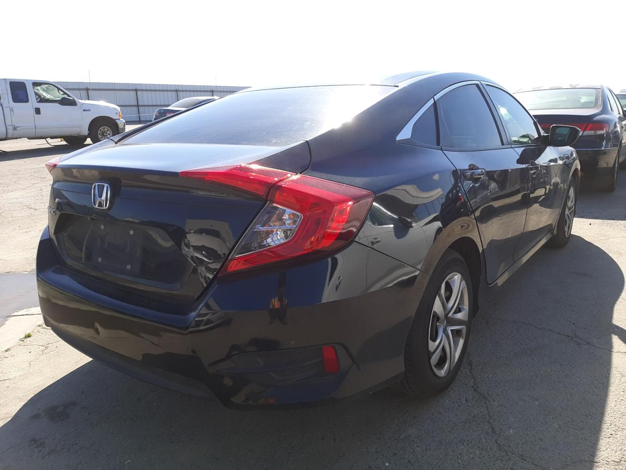 Photo 4 from auction – 2016 HONDA CIVIC LX with VIN 19XFC2F5XGE247494