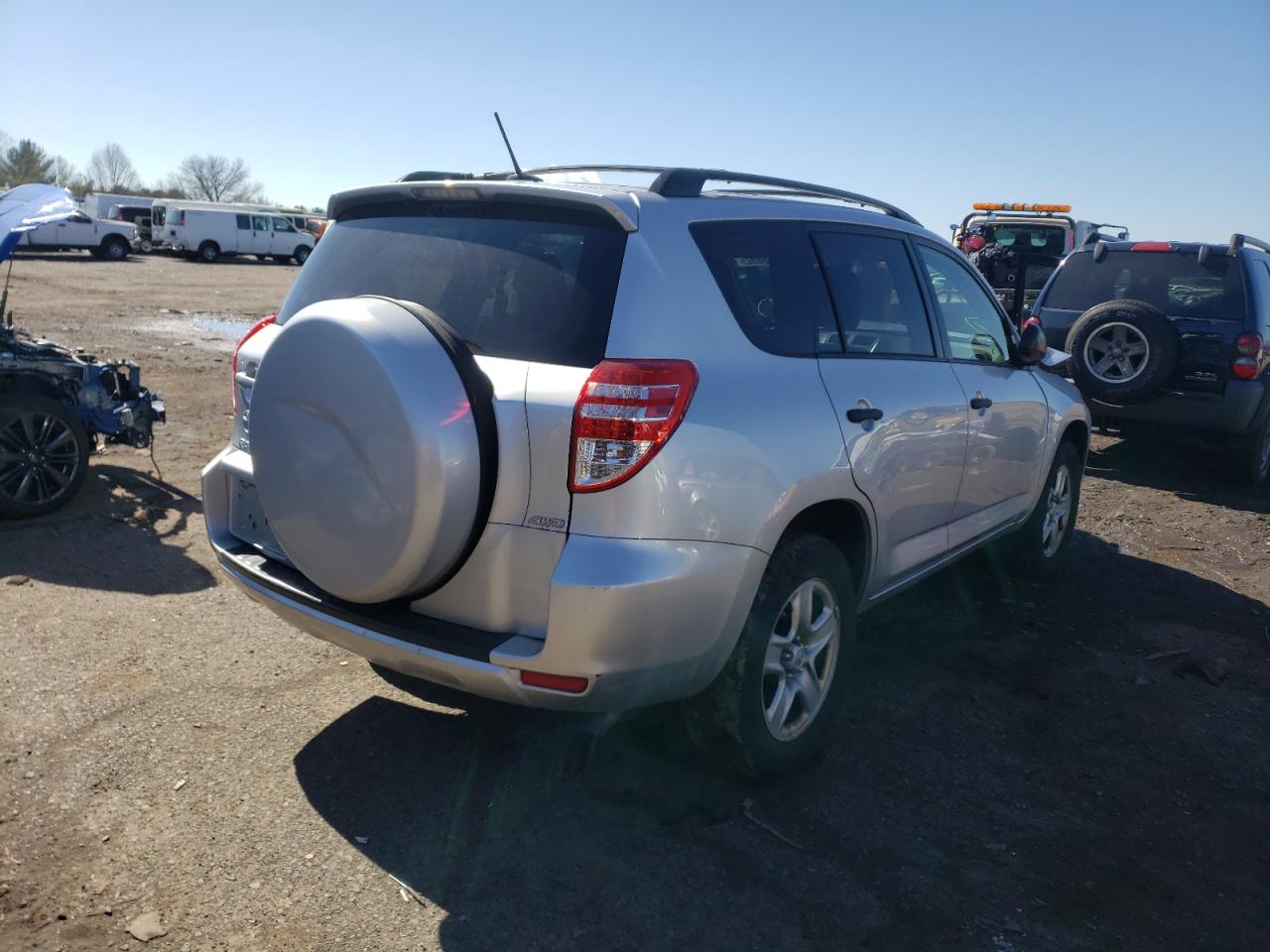 Photo 4 from auction – 2012 TOYOTA RAV4 with VIN JTMBF4DV0C5052949