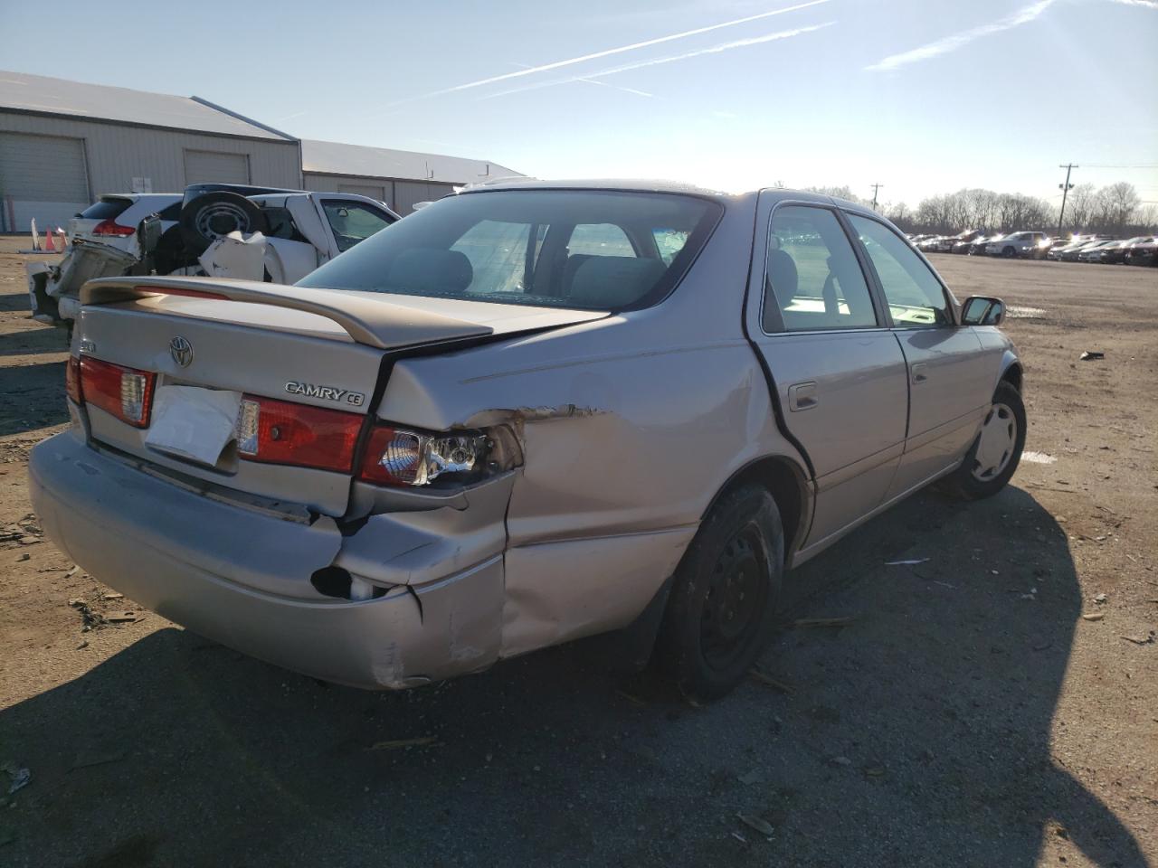 Photo 4 from auction – 2000 TOYOTA CAMRY CE with VIN 4T1BG22K8YU644005