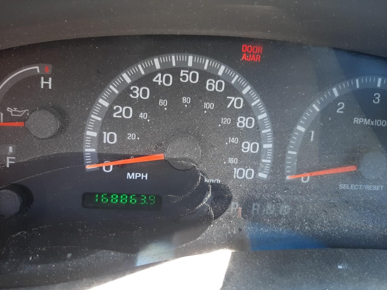 Photo 8 from auction – 2003 FORD F150 with VIN 1FTRX07283KD72303