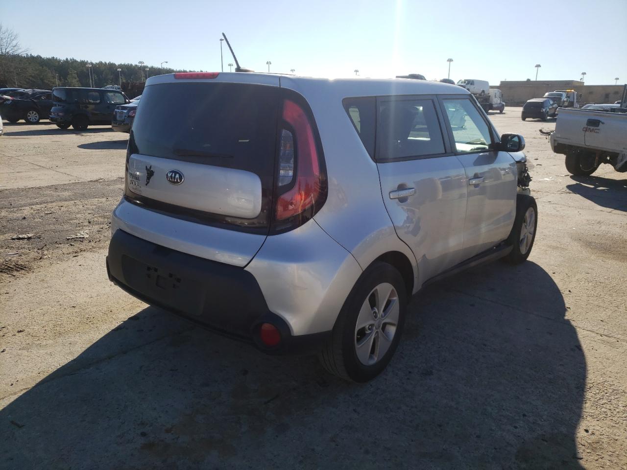 Photo 4 from auction – 2015 KIA SOUL with VIN KNDJN2A27F7776434