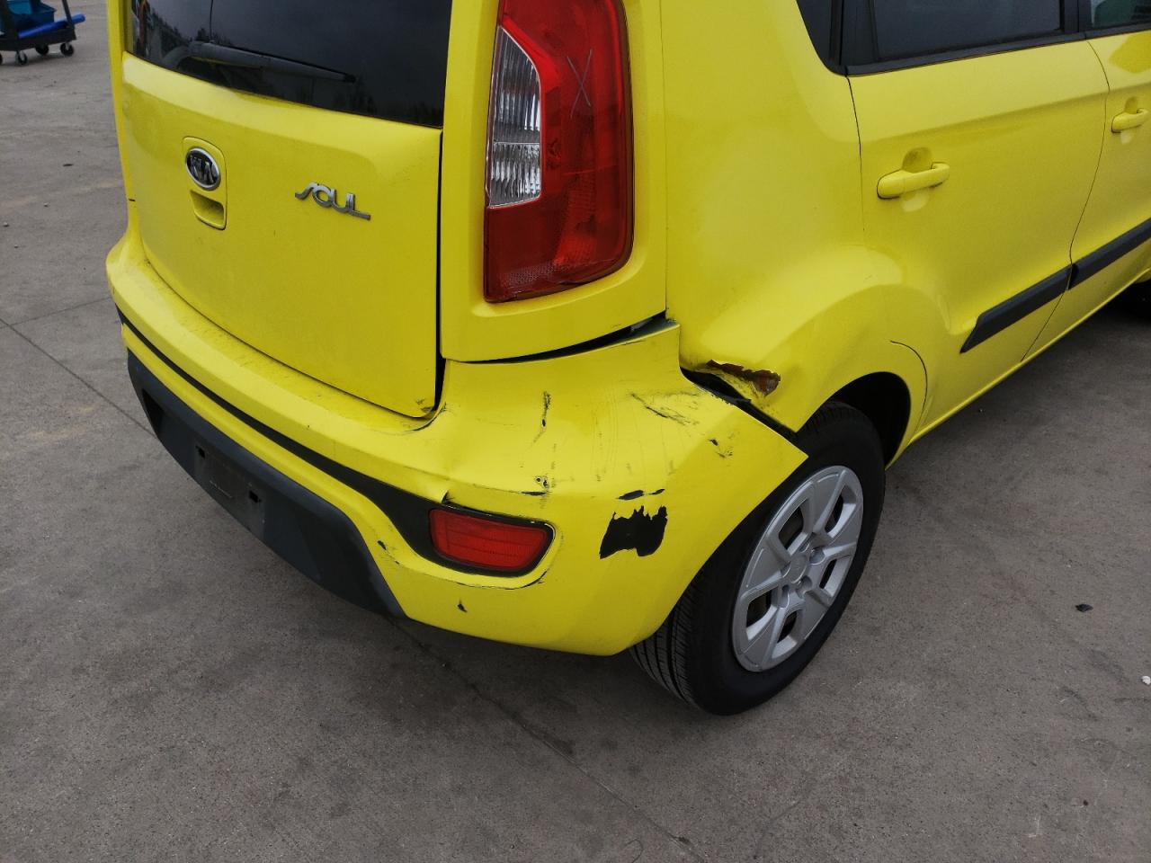 Photo 9 from auction – 2012 KIA SOUL with VIN KNDJT2A55C7362113