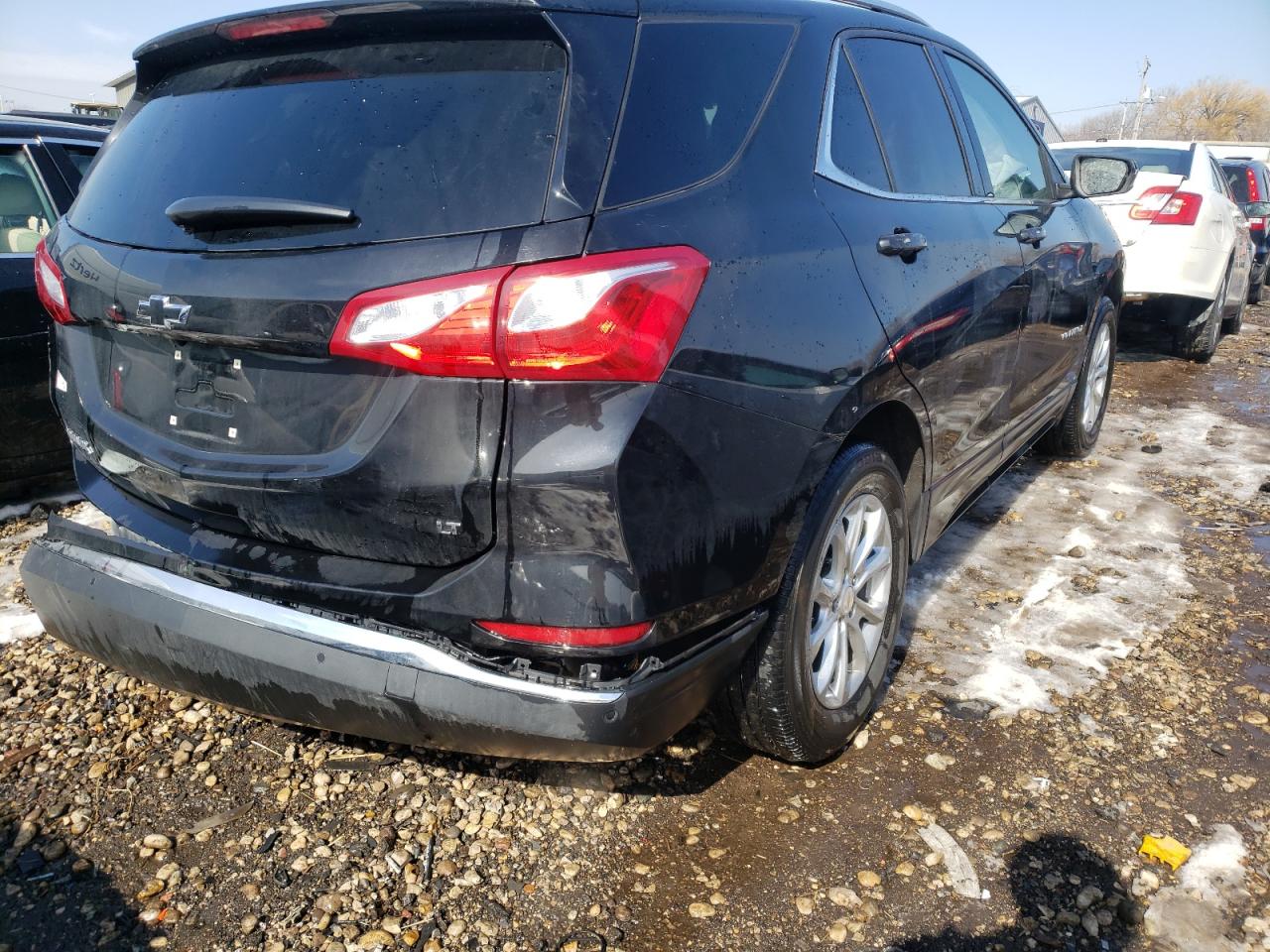Photo 4 from auction – 2018 CHEVROLET EQUINOX LT with VIN 2GNAXJEV1J6350697