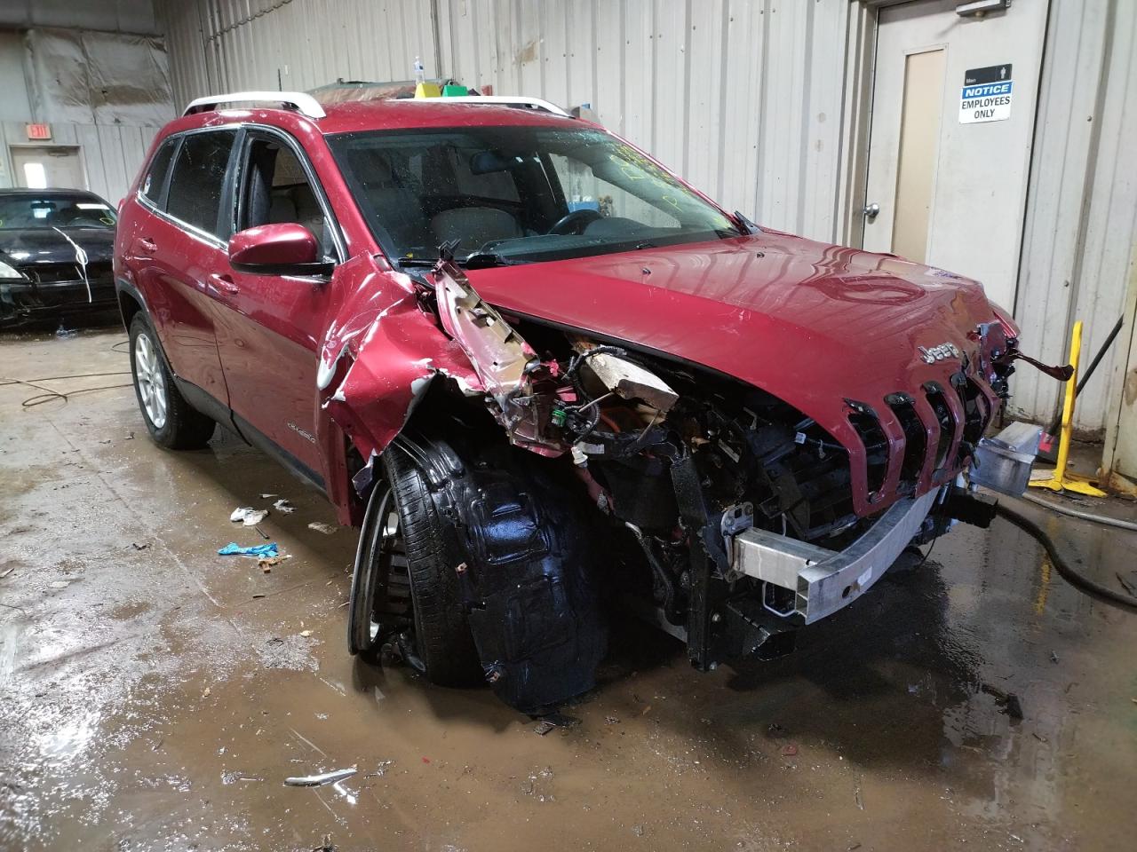 JEEP CHEROKEE L 2015 with VIN 1C4PJMCB2FW702875 - Photo from auction