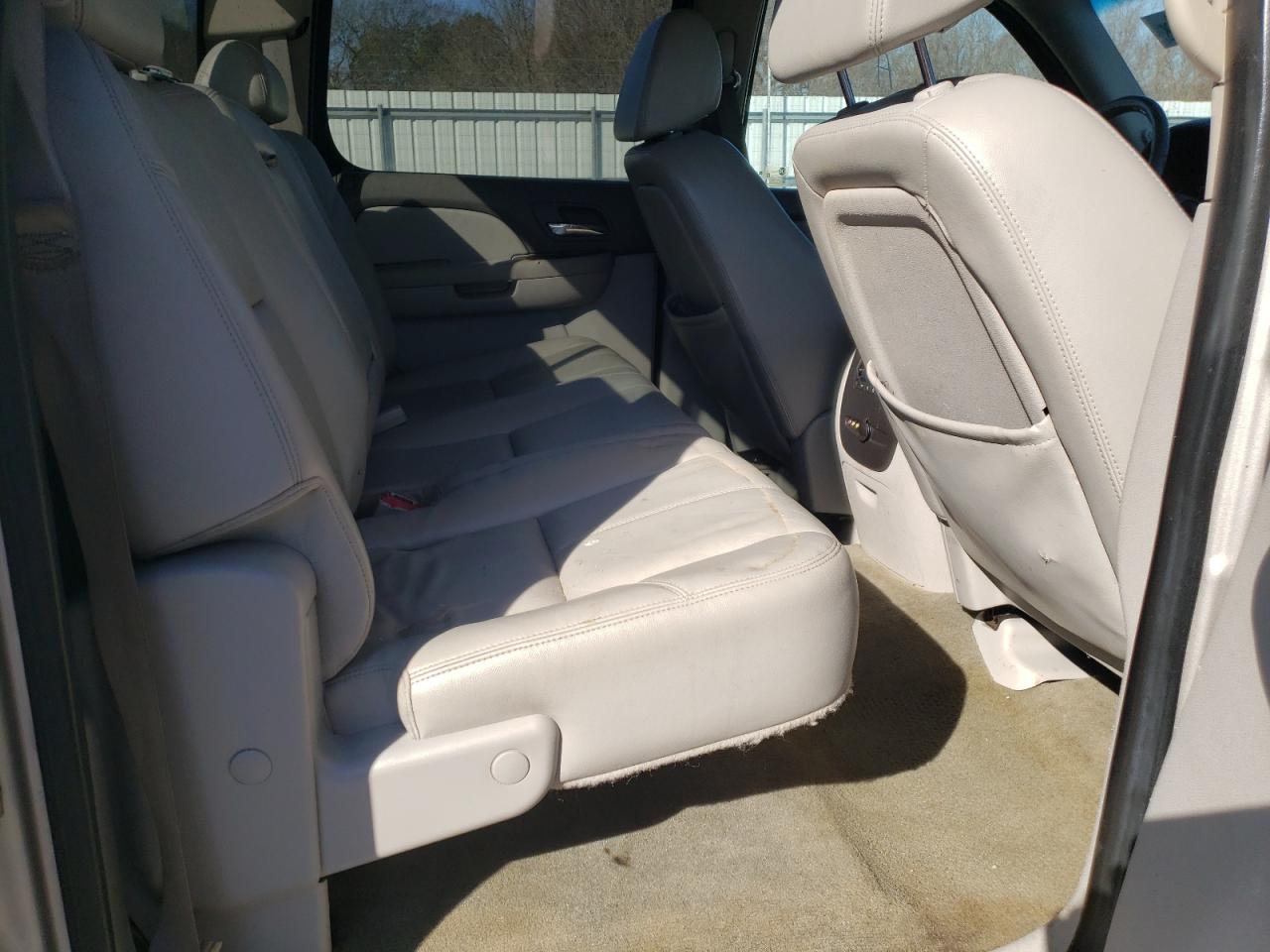 Foto 6 de la subasta – 2009 GMC SIERRA con VIN 1GTHK63K09F105399