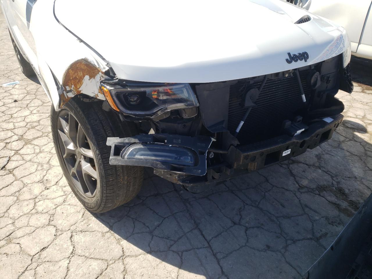 Photo 9 from auction – 2019 JEEP GRAND CHER with VIN 1C4RJEBG2KC543296