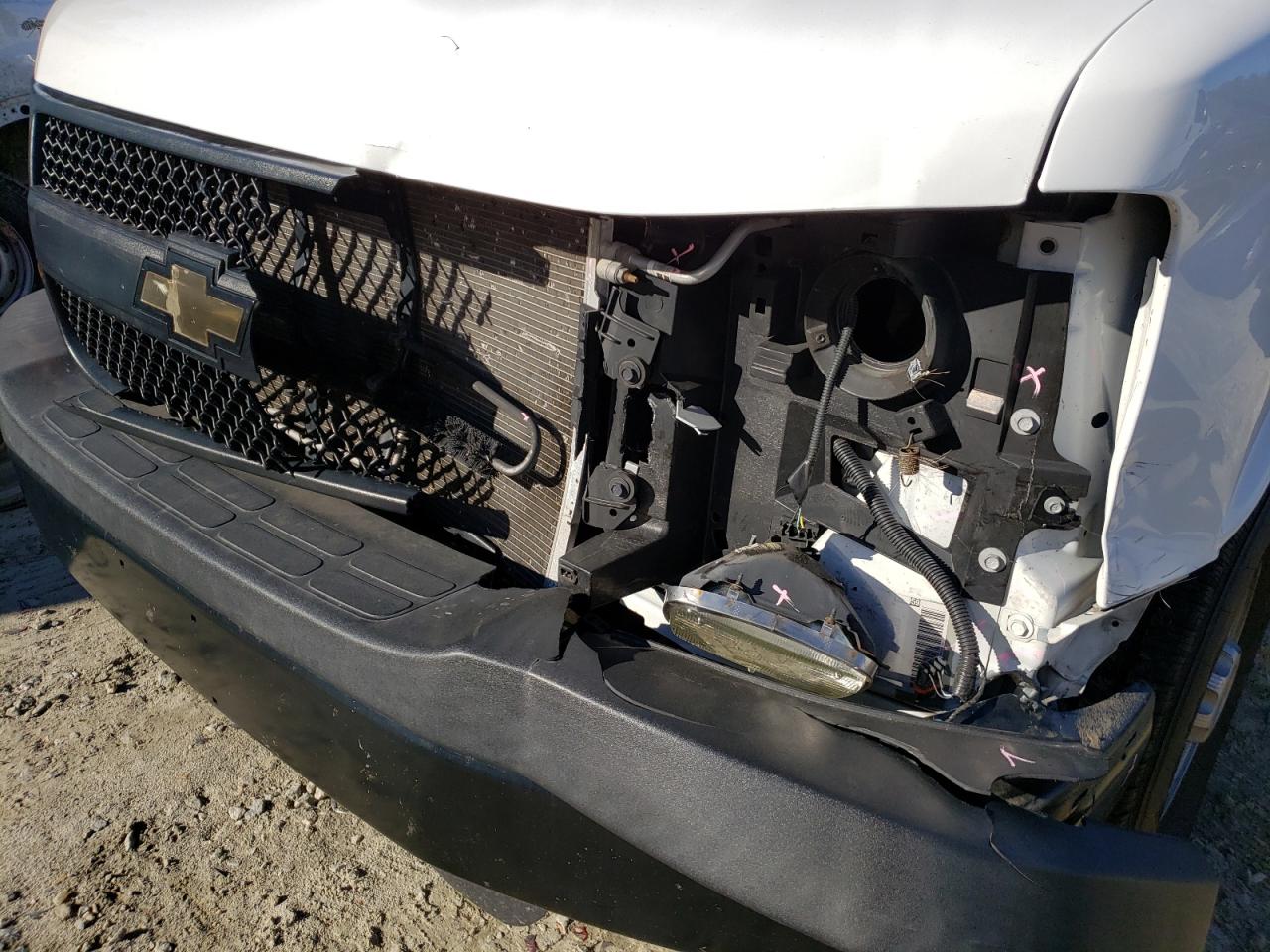 Photo 9 from auction – 2016 CHEVROLET EXPRESS G2 with VIN 1GCWGAFF6G1275562