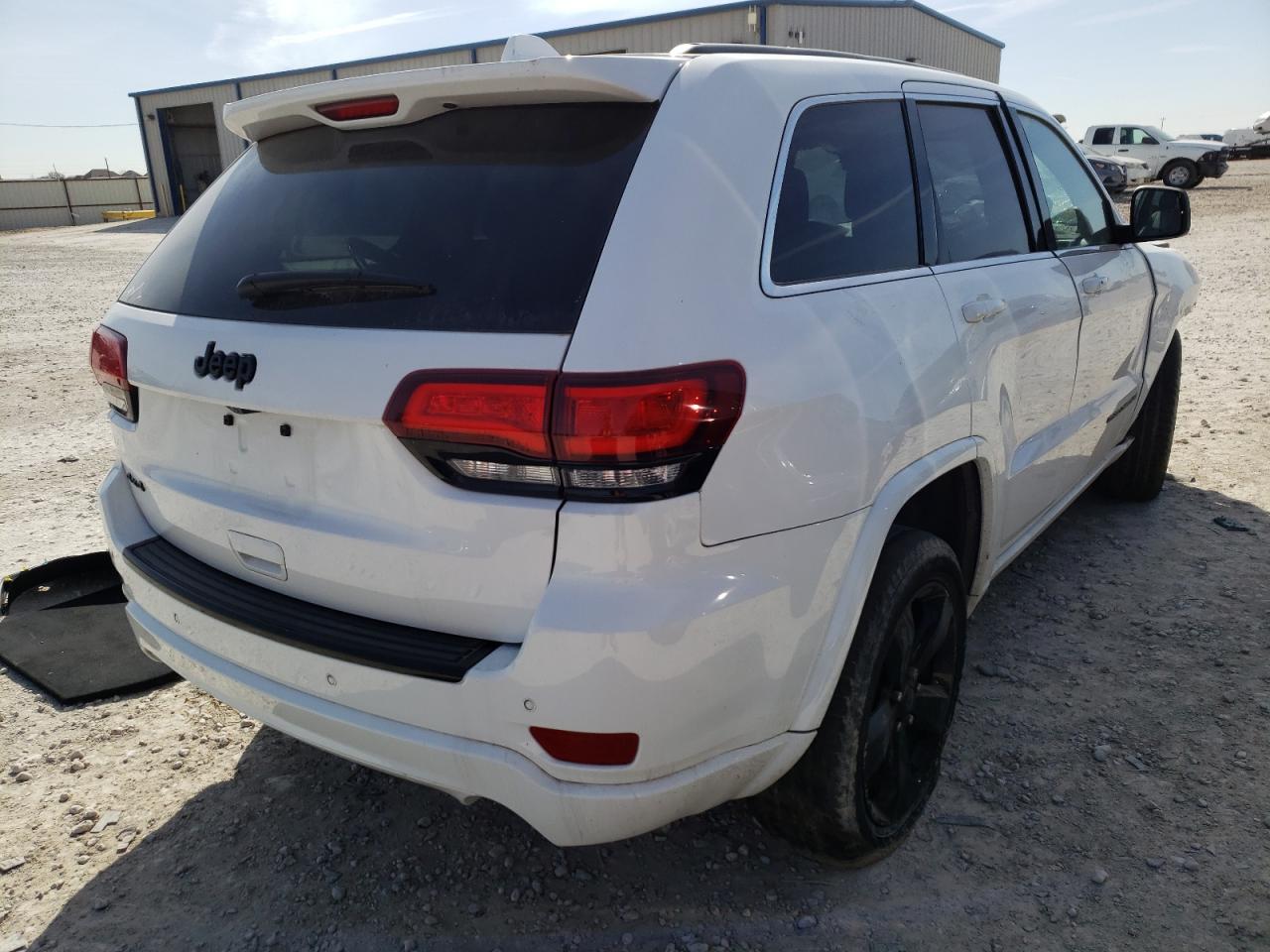 Photo 4 from auction – 2015 JEEP GRAND CHER with VIN 1C4RJFAG0FC233872