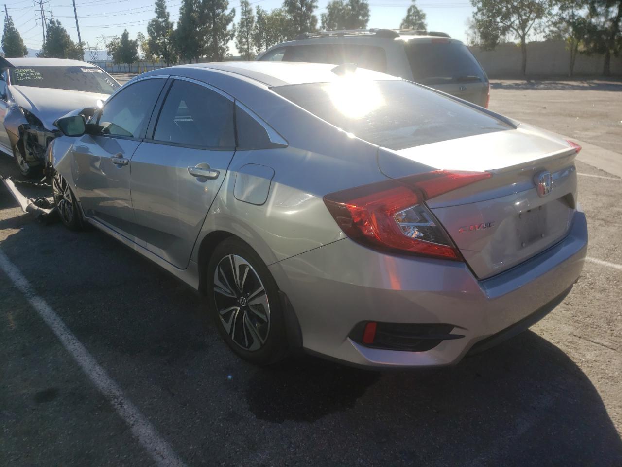 Photo 3 from auction – 2016 HONDA CIVIC EX with VIN 2HGFC1F33GH632409